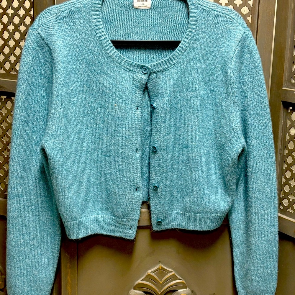Cropped sweater